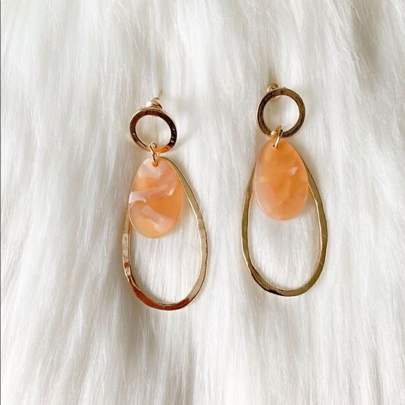 Minimalist Teardrop Statement Earrings - Picture 3 of 3
